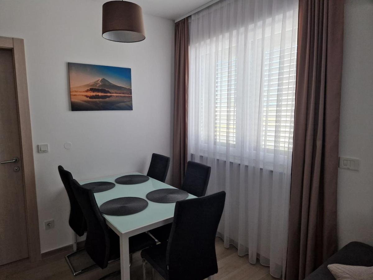 Villa Toni Biograd Na Moru Esterno foto