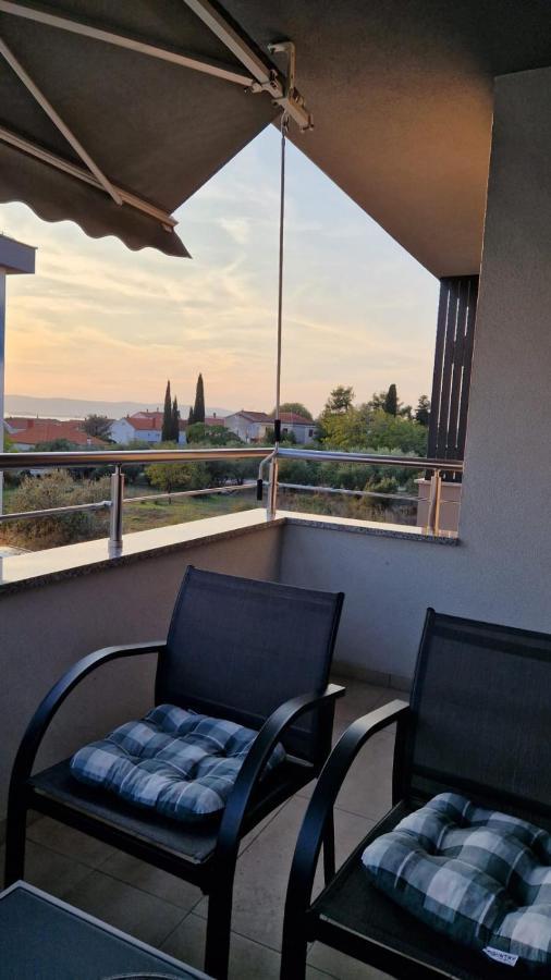 Villa Toni Biograd Na Moru Esterno foto