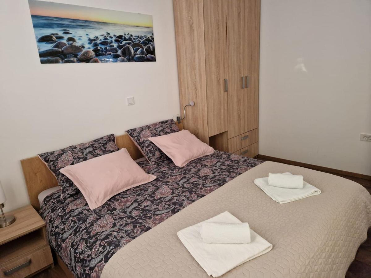 Villa Toni Biograd Na Moru Esterno foto