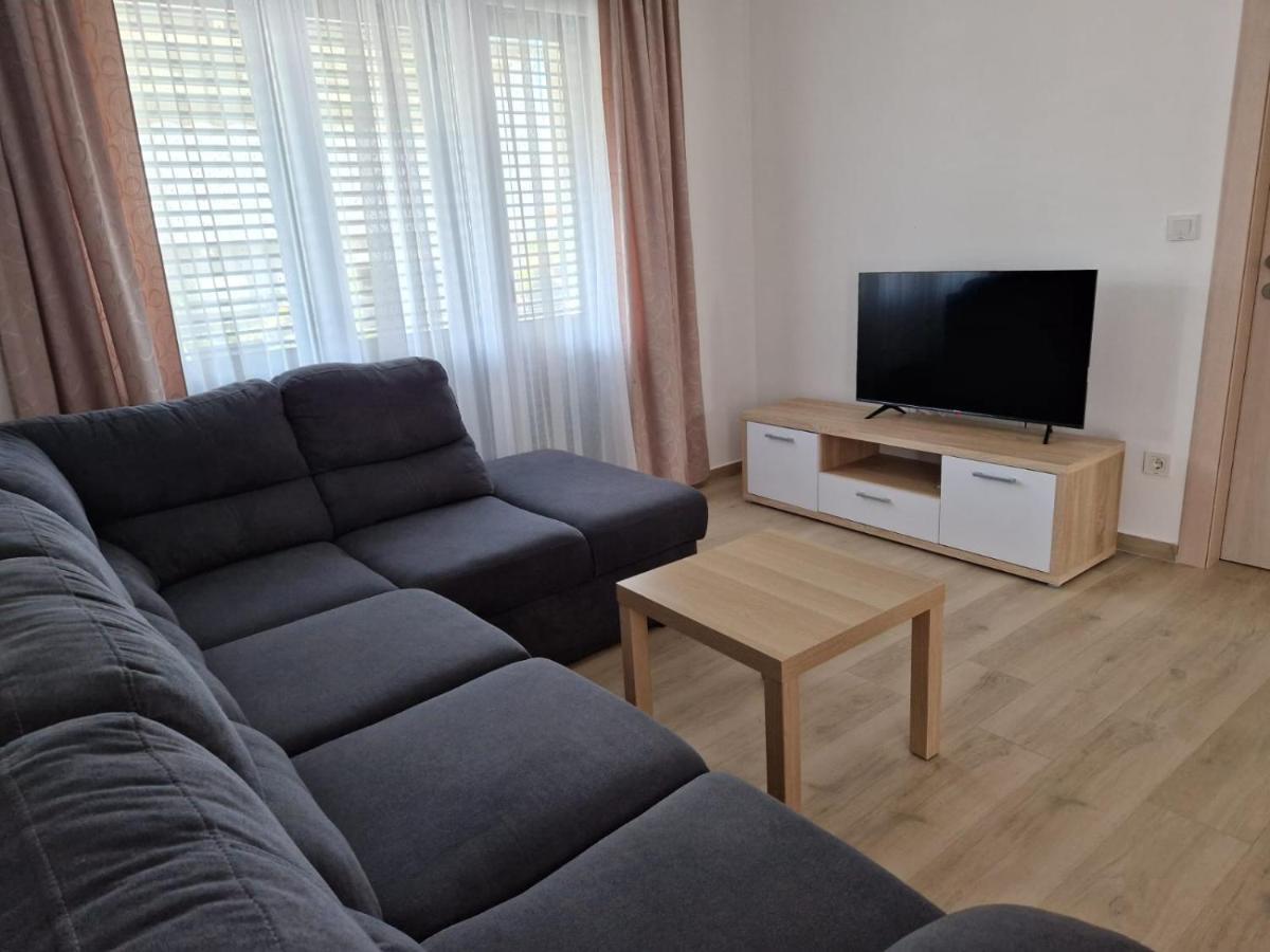 Villa Toni Biograd Na Moru Esterno foto