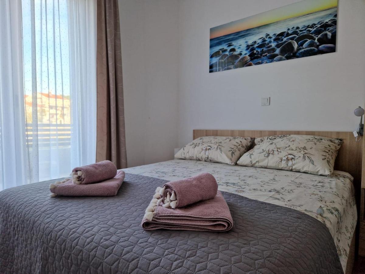 Villa Toni Biograd Na Moru Esterno foto